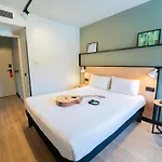 Ibis Guimaraes