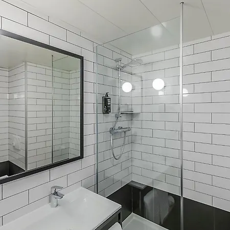 Ibis Отель 2*