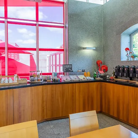 Ibis Гимарайнш