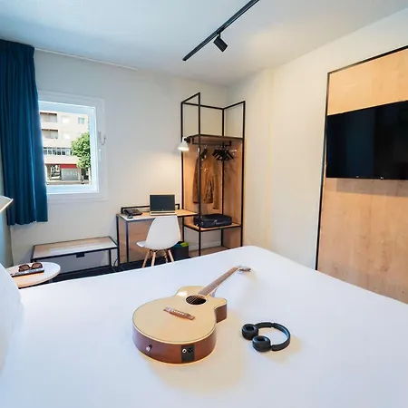 Ibis Guimarães