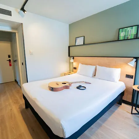 Ibis Guimarães