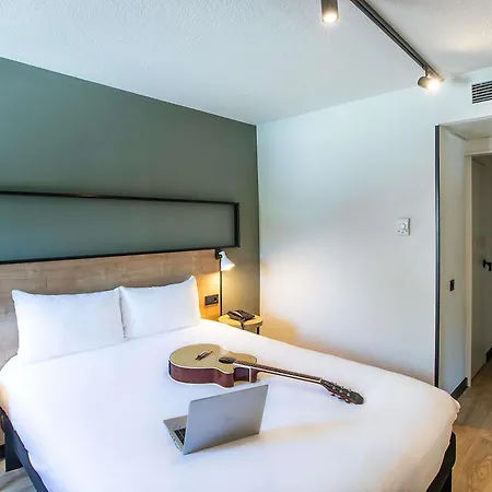 Ibis Гимарайнш