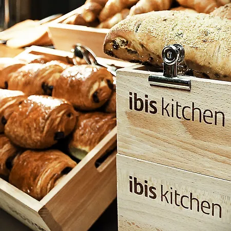 Отель Ibis Гимарайнш