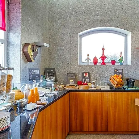 Ibis Hotel 2*