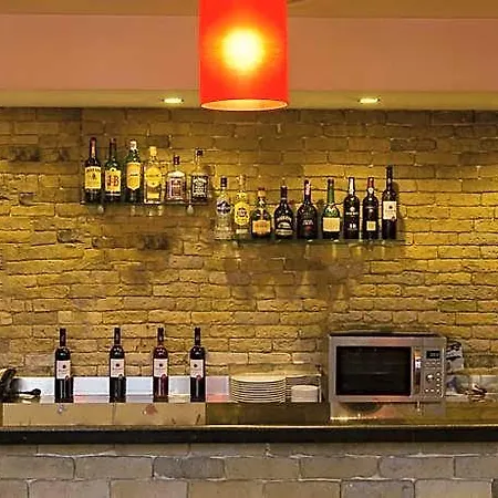 Ibis Hotel 2*
