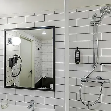 Ibis Hotel 2*