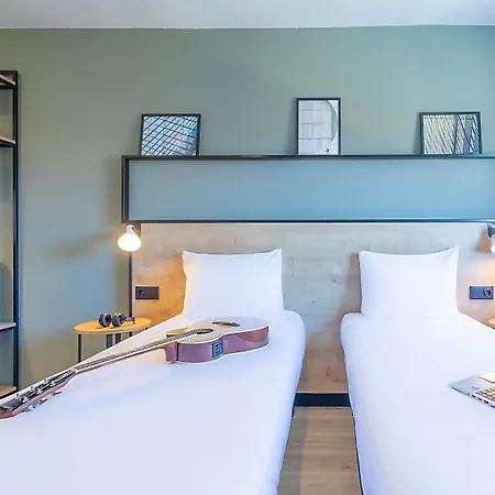 Ibis Hotel 2*