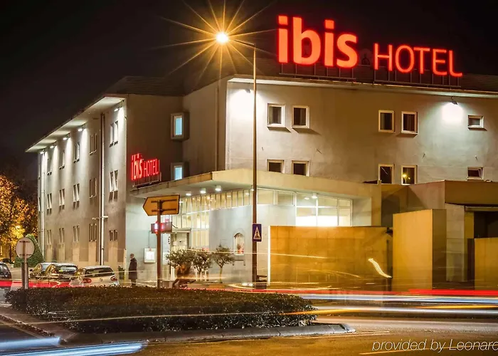 Ibis Отель Гимарайнш
